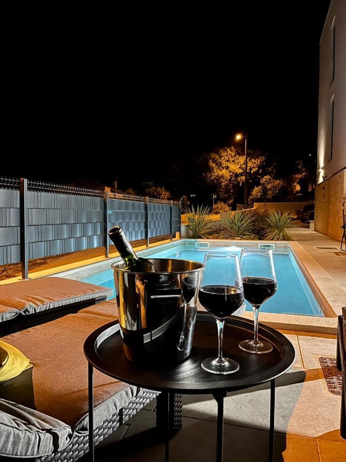 מדולין J&N Hill'S Residence With Swimming Pool מראה חיצוני תמונה